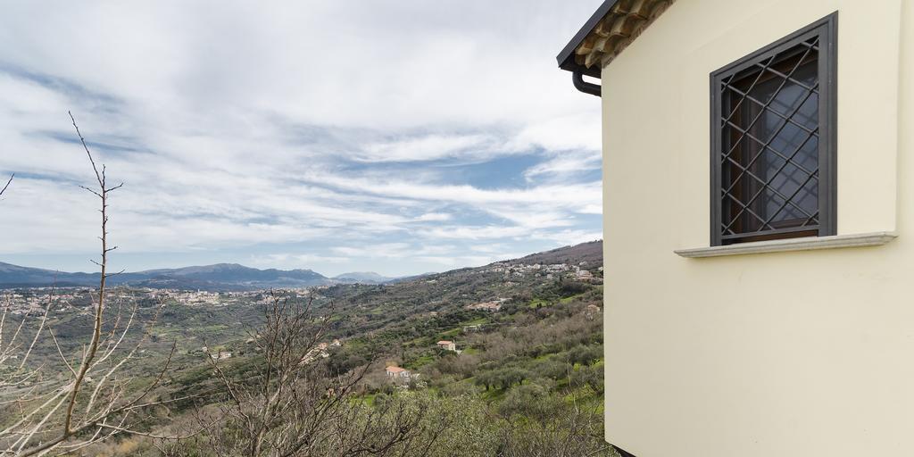 Al Casale Dei Nonni Panzió Laureana Cilento Kültér fotó